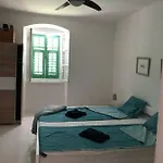 Casa Grappa مالي لوشينغْ